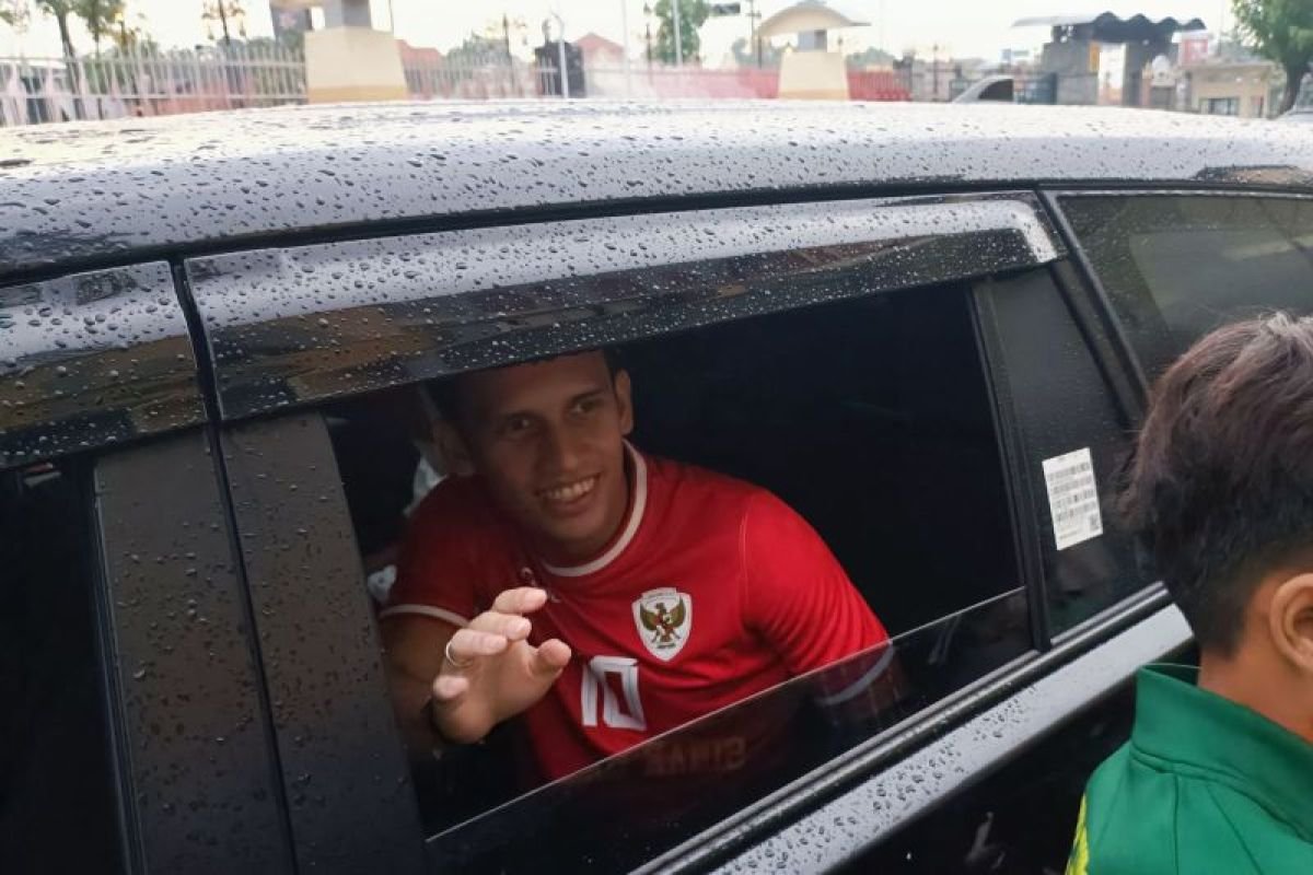 Transformasi Stadion: Mendorong Pertumbuhan Sepak Bola di Indonesia oleh Egy Maulana