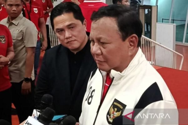 Berikut adalah beberapa alternatif judul untuk "Ketum PSSI lakukan pertemuan dengan ofisial Timnas Indonesia":

1. "Ketua Umum PSSI Gelar Pertemuan dengan Ofisial Timnas Indonesia"
2. "Pertemuan Penting: Ketum PSSI Bersama Ofisial Timnas Indonesia"
3. "Ketua PSSI Mengadakan Diskusi Strategis dengan Ofisial Timnas Indonesia"
4. "PSSI dan Timnas Indonesia: Pertemuan Berkualitas di Era Baru"
5. "Ketum PSSI dan Ofisial Timnas Indonesia Adakan Rapat Koordinasi"

Silakan pilih atau modifikasi sesuai selera!