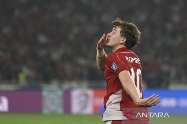 Penalti Ole Romeny: Indonesia Unggul atas China di Babak Pertama Penalti Ole Romeny: Indonesia Unggul atas China di Babak Pertama