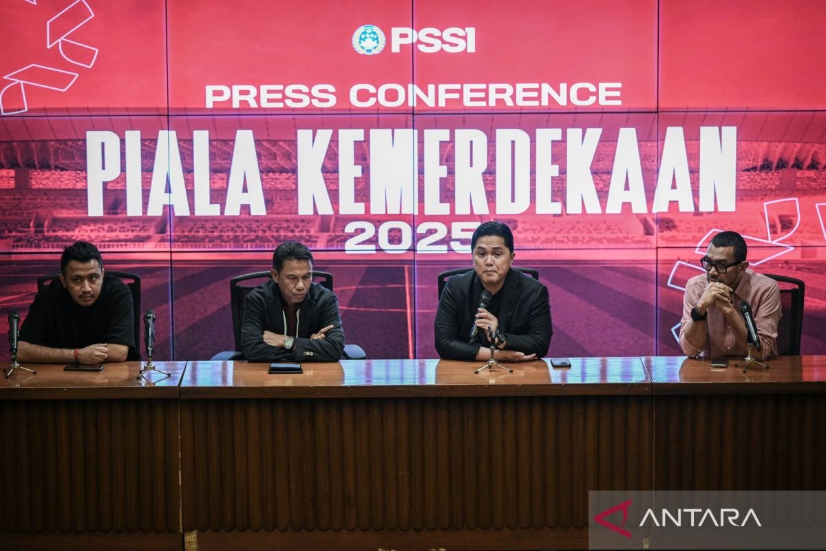Berikut adalah beberapa alternatif judul untuk "Daftar Resmi Empat Negara Peserta Piala Kemerdekaan 2025":

1. "Empat Negara Peserta Piala Kemerdekaan 2025: Daftar Resmi"
2. "Resmi: Daftar Empat Negara yang Ikut Piala Kemerdekaan 2025"
3. "Piala Kemerdekaan 2025: Daftar Resmi Empat Negara Peserta"
4. "Empat Negara yang Berpartisipasi dalam Piala Kemerdekaan 2025"
5. "Piala Kemerdekaan 2025: Skuad Resmi dari Empat Negara"
6. "Daftar Negara Peserta Piala Kemerdekaan 2025: Resmi dan Lengkap"
7. "Mengungkap Empat Negara Peserta Piala Kemerdekaan 2025"
8. "Piala Kemerdekaan 2025: Identitas Empat Negara Peserta"

Silakan pilih atau modifikasi sesuai keinginan!