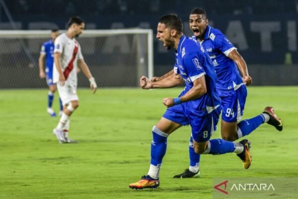 Julio Pastikan Persib Bandung Bertekad Raih Poin Penuh Melawan Dewa United