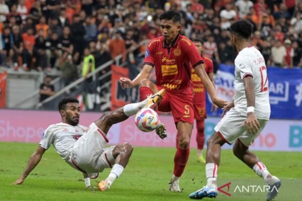Gol Rizky Ridho ke Gawang Arema FC Mencuri Perhatian, Masuk Nominasi Puskas Award 2025